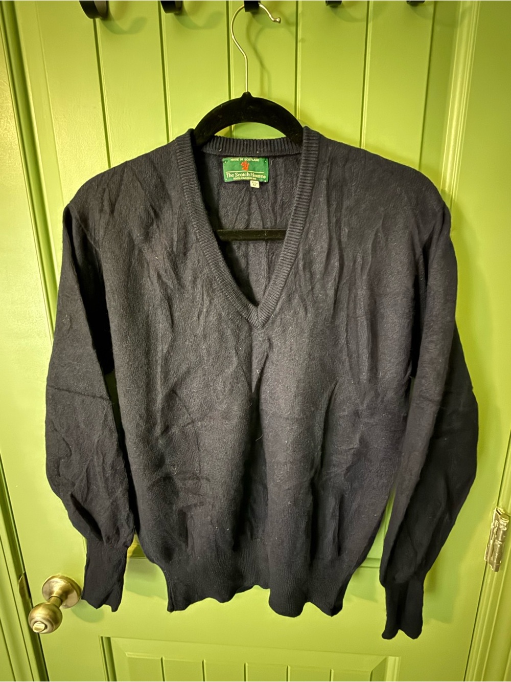 Classic Cashmere Sweater in Navy by The Scottish House